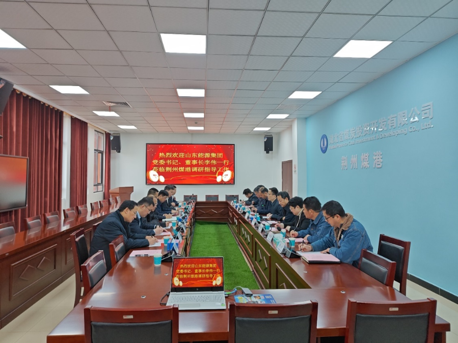 座談現(xiàn)場(chǎng)(攝影:張中華) 座談現(xiàn)場(chǎng)(攝影:張中華)